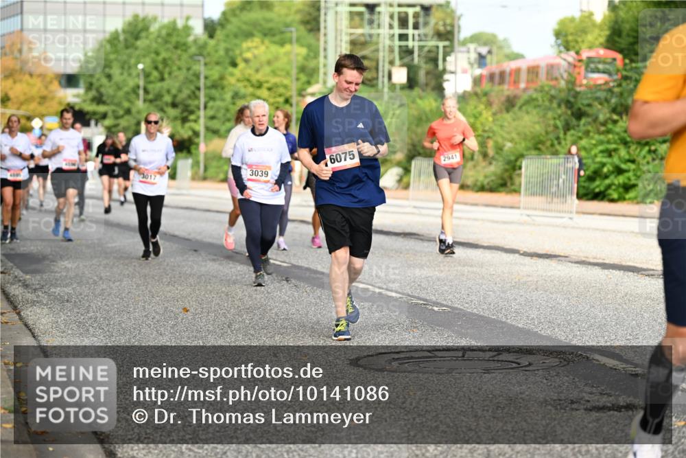 06.09.2026 - CURREX Alsterlauf Dr. Thomas Lammeyer http://msf.ph/oto/10141086 06.09.2026 10:09:35 Laufen 3017, 4681, 3039, 6075, 2941 meine-sportfotos.de