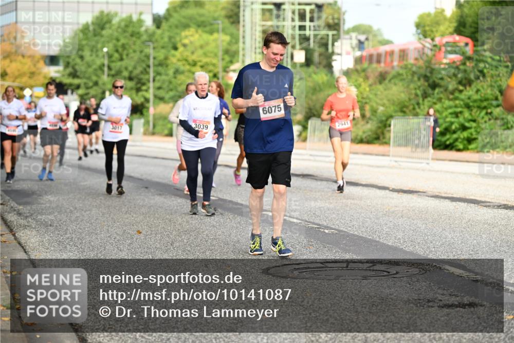 06.09.2026 - CURREX Alsterlauf Dr. Thomas Lammeyer http://msf.ph/oto/10141087 06.09.2026 10:09:35 Laufen 3017, 6075, 3039, 2941 meine-sportfotos.de