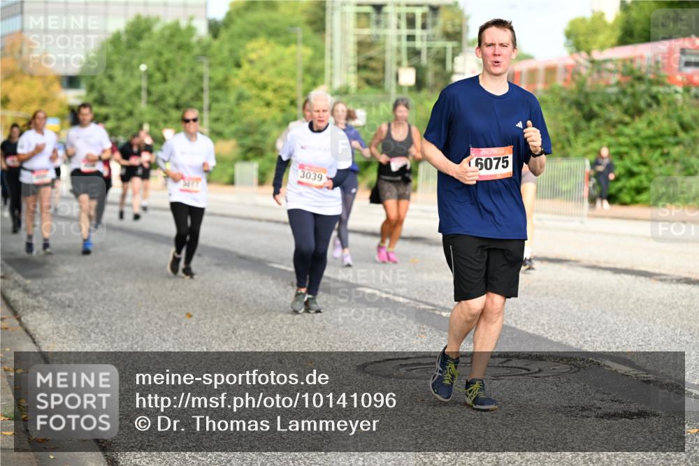 06.09.2026 - CURREX Alsterlauf Dr. Thomas Lammeyer http://msf.ph/oto/10141096 06.09.2026 10:09:36 Laufen 6075, 3039 meine-sportfotos.de