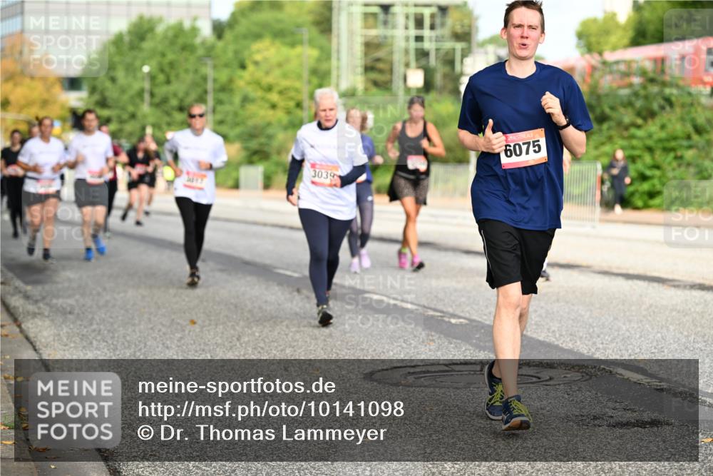 06.09.2026 - CURREX Alsterlauf Dr. Thomas Lammeyer http://msf.ph/oto/10141098 06.09.2026 10:09:36 Laufen 3039, 6075 meine-sportfotos.de