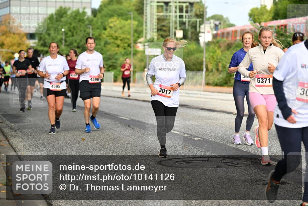 06.09.2026 - CURREX Alsterlauf Dr. Thomas Lammeyer http://msf.ph/oto/10141126 06.09.2026 10:09:39 Laufen 4595, 4596, 3017, 5371, 30 meine-sportfotos.de