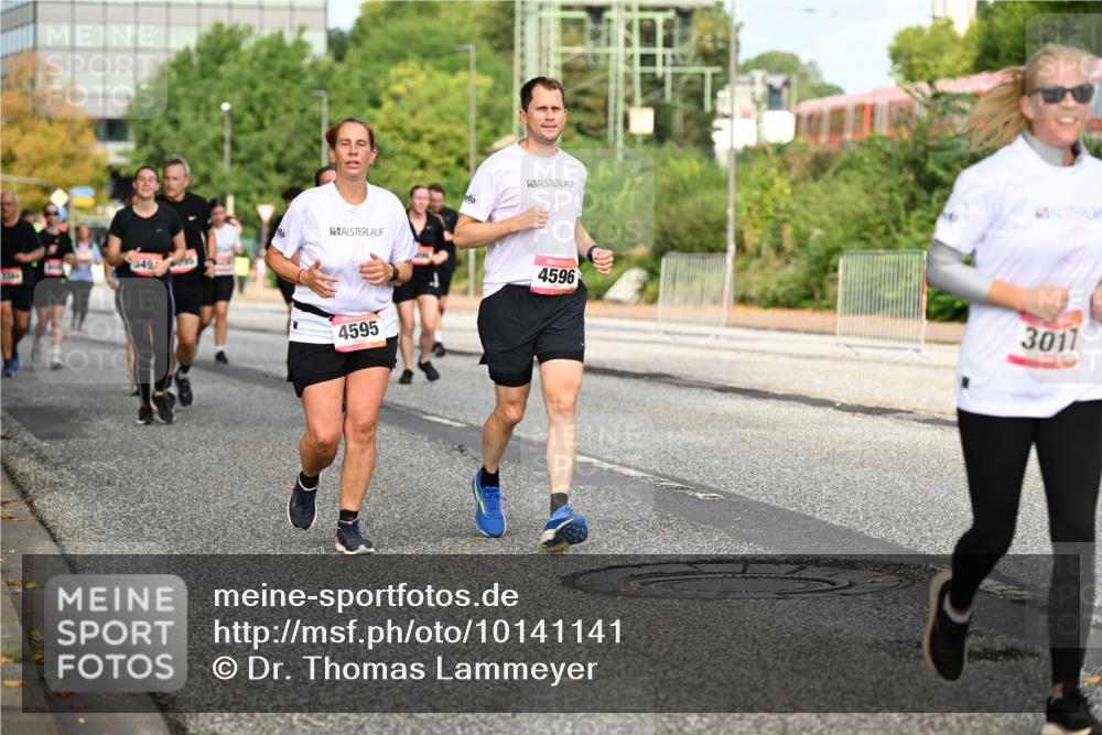 06.09.2026 - CURREX Alsterlauf Dr. Thomas Lammeyer http://msf.ph/oto/10141141 06.09.2026 10:09:41 Laufen 49, 09, 4595, 4596, 3011 meine-sportfotos.de