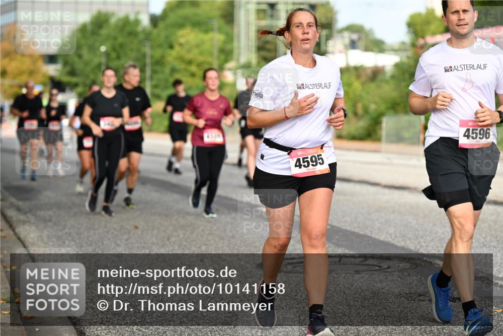 06.09.2026 - CURREX Alsterlauf Dr. Thomas Lammeyer http://msf.ph/oto/10141158 06.09.2026 10:09:43 Laufen 4595, 4596 meine-sportfotos.de