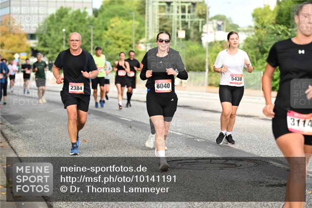 06.09.2026 - CURREX Alsterlauf Dr. Thomas Lammeyer http://msf.ph/oto/10141191 06.09.2026 10:09:49 Laufen 2384, 8040, 5438, 3114 meine-sportfotos.de