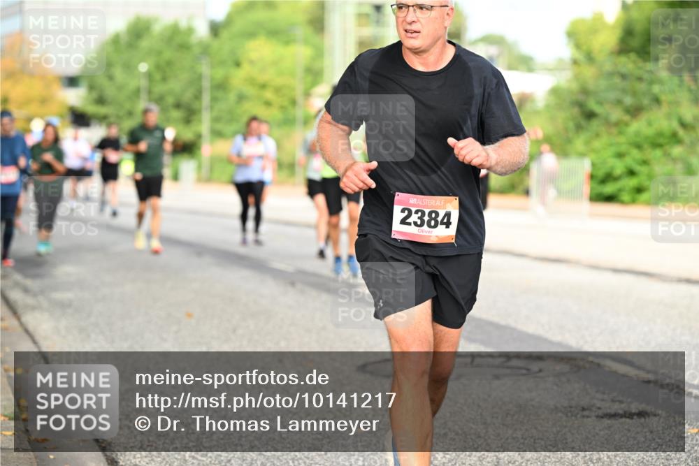 06.09.2026 - CURREX Alsterlauf Dr. Thomas Lammeyer http://msf.ph/oto/10141217 06.09.2026 10:09:52 Laufen 2384 meine-sportfotos.de