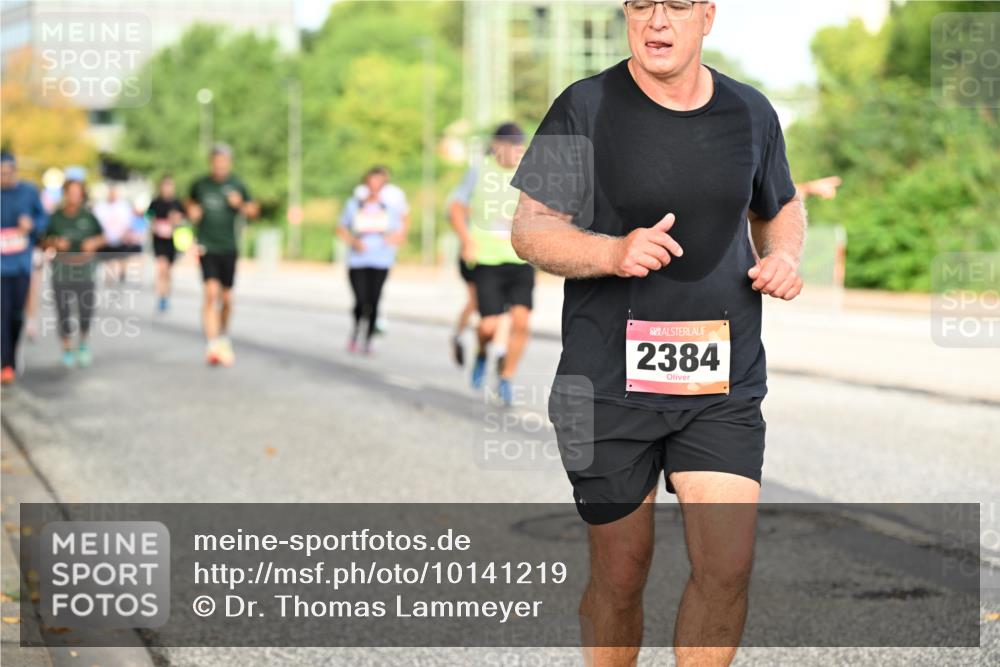 06.09.2026 - CURREX Alsterlauf Dr. Thomas Lammeyer http://msf.ph/oto/10141219 06.09.2026 10:09:52 Laufen 2384 meine-sportfotos.de