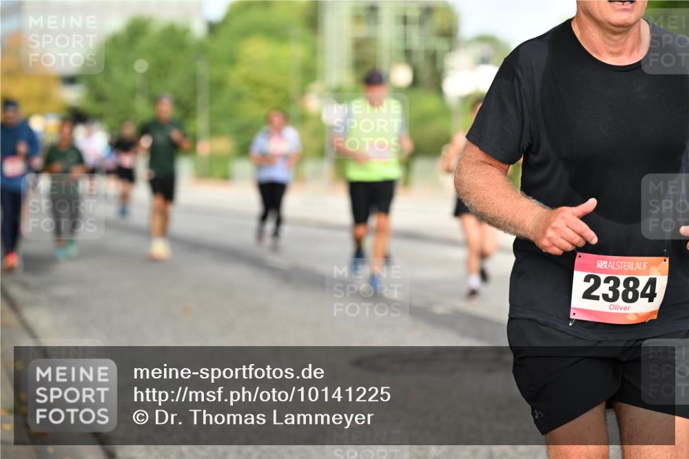 06.09.2026 - CURREX Alsterlauf Dr. Thomas Lammeyer http://msf.ph/oto/10141225 06.09.2026 10:09:53 Laufen 2384 meine-sportfotos.de