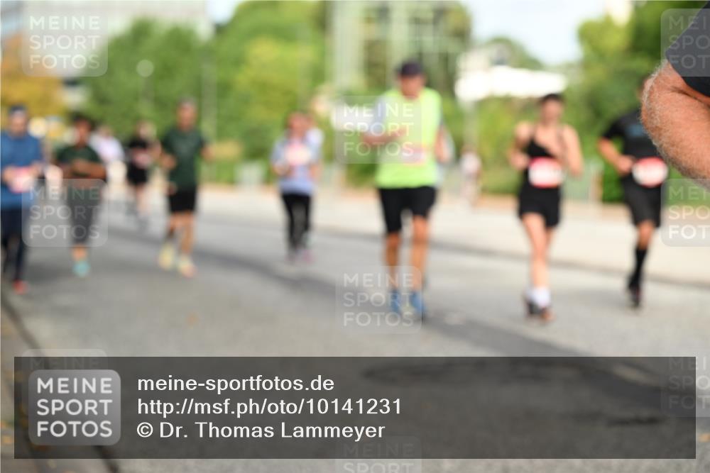 06.09.2026 - CURREX Alsterlauf Dr. Thomas Lammeyer http://msf.ph/oto/10141231 06.09.2026 10:09:53 Laufen  meine-sportfotos.de