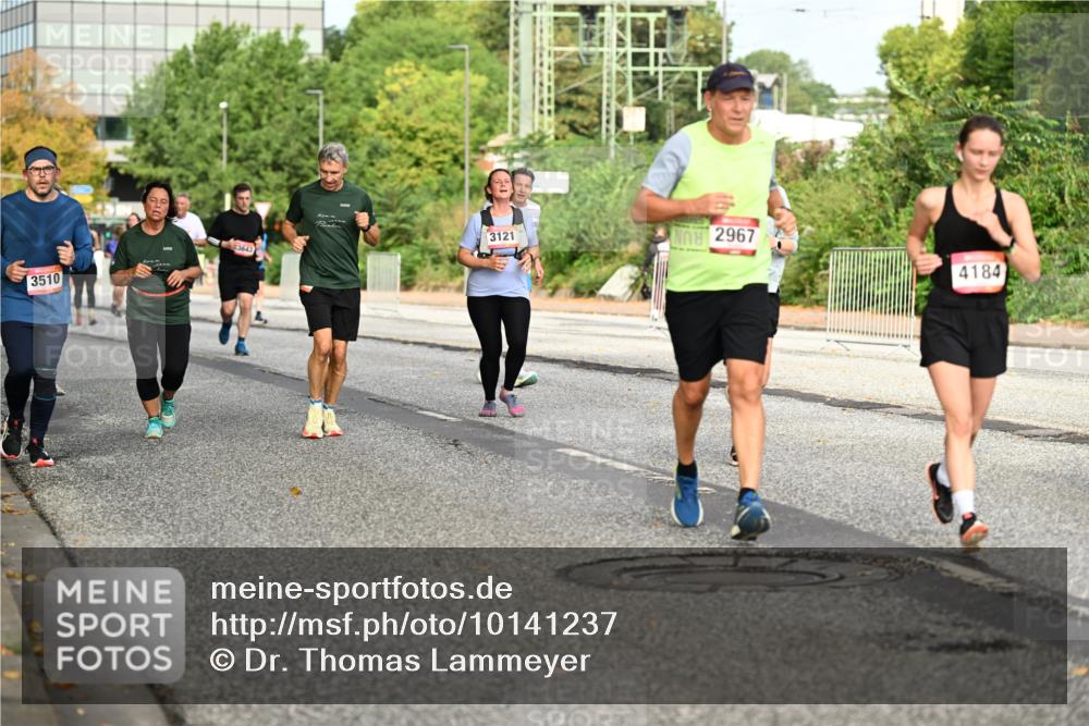 06.09.2026 - CURREX Alsterlauf Dr. Thomas Lammeyer http://msf.ph/oto/10141237 06.09.2026 10:09:54 Laufen 3510, 3121, 2967, 3643, 4184 meine-sportfotos.de