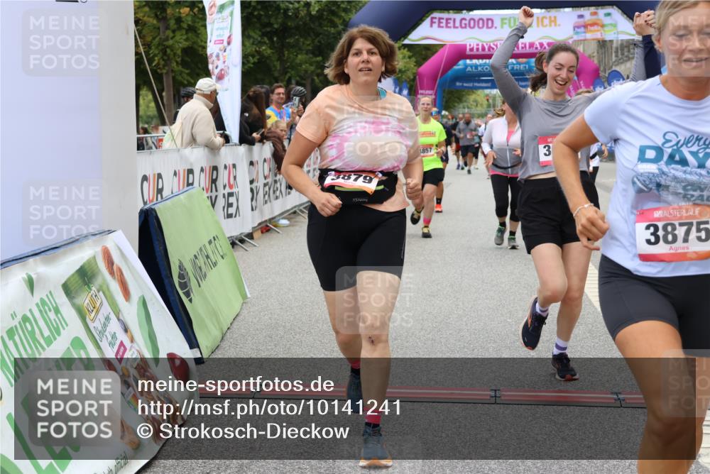 06.09.2026 - CURREX Alsterlauf Strokosch-Dieckow http://msf.ph/oto/10141241 06.09.2026 10:18:44 Ziel 2271, 2287, 2651, 3052, 3421, 3875, 3879, 4406, 4560, 4648, 4857, 5394, 5489, 6067 meine-sportfotos.de