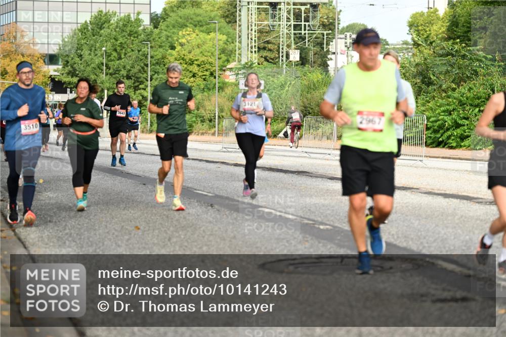 06.09.2026 - CURREX Alsterlauf Dr. Thomas Lammeyer http://msf.ph/oto/10141243 06.09.2026 10:09:54 Laufen 4, 3510, 3643, 3121 meine-sportfotos.de
