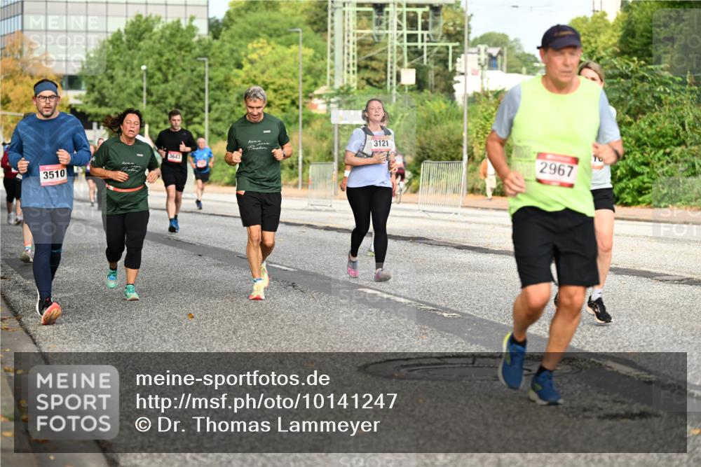 06.09.2026 - CURREX Alsterlauf Dr. Thomas Lammeyer http://msf.ph/oto/10141247 06.09.2026 10:09:55 Laufen 3121, 3643, 2967, 3510 meine-sportfotos.de