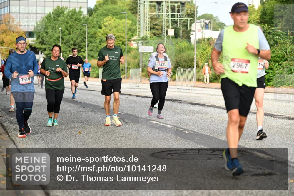 06.09.2026 - CURREX Alsterlauf Dr. Thomas Lammeyer http://msf.ph/oto/10141248 06.09.2026 10:09:55 Laufen 3510, 3643, 3121, 2967, 16 meine-sportfotos.de