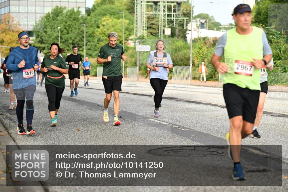06.09.2026 - CURREX Alsterlauf Dr. Thomas Lammeyer http://msf.ph/oto/10141250 06.09.2026 10:09:55 Laufen 3121, 3643, 2967, 16, 3510 meine-sportfotos.de