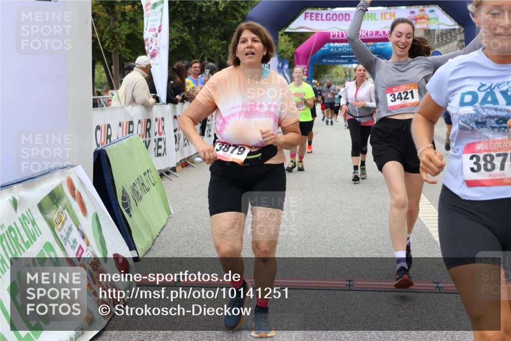 06.09.2026 - CURREX Alsterlauf Strokosch-Dieckow http://msf.ph/oto/10141251 06.09.2026 10:18:44 Ziel 2271, 2287, 2651, 3052, 3421, 3875, 3879, 4406, 4560, 4648, 4857, 5394, 5489, 6067 meine-sportfotos.de