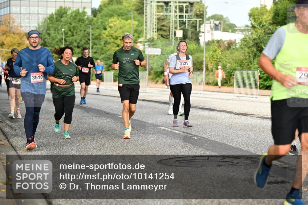 06.09.2026 - CURREX Alsterlauf Dr. Thomas Lammeyer http://msf.ph/oto/10141254 06.09.2026 10:09:55 Laufen 3643, 3510, 5183, 3121, 29 meine-sportfotos.de