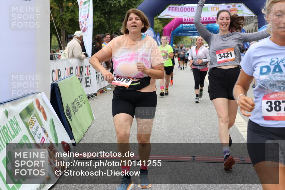 06.09.2026 - CURREX Alsterlauf Strokosch-Dieckow http://msf.ph/oto/10141255 06.09.2026 10:18:44 Ziel 2271, 2287, 2651, 3052, 3421, 3875, 3879, 4406, 4560, 4648, 4857, 5394, 5489, 6067 meine-sportfotos.de