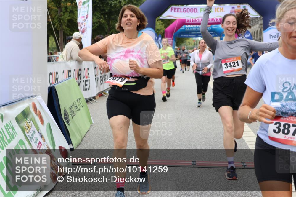 06.09.2026 - CURREX Alsterlauf Strokosch-Dieckow http://msf.ph/oto/10141259 06.09.2026 10:18:45 Ziel 2271, 2287, 2651, 3052, 3421, 3875, 3879, 4406, 4560, 4648, 4857, 5394, 5489, 6067 meine-sportfotos.de