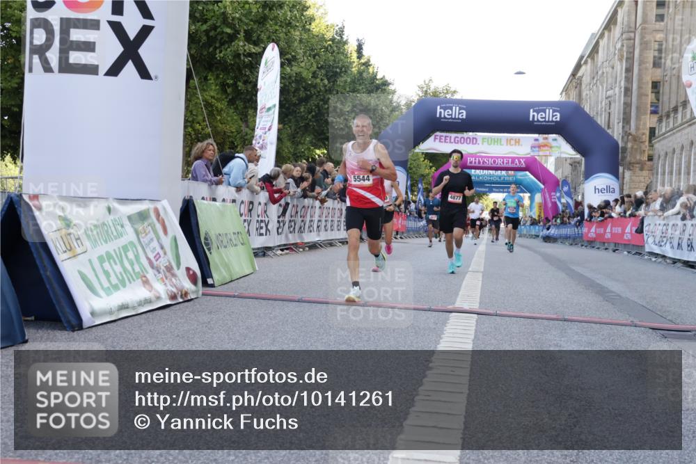 06.09.2026 - CURREX Alsterlauf Yannick Fuchs http://msf.ph/oto/10141261 06.09.2026 09:46:37 Ziel 2563, 2683, 2752, 4663, 4877, 5430, 5544, 6109 meine-sportfotos.de