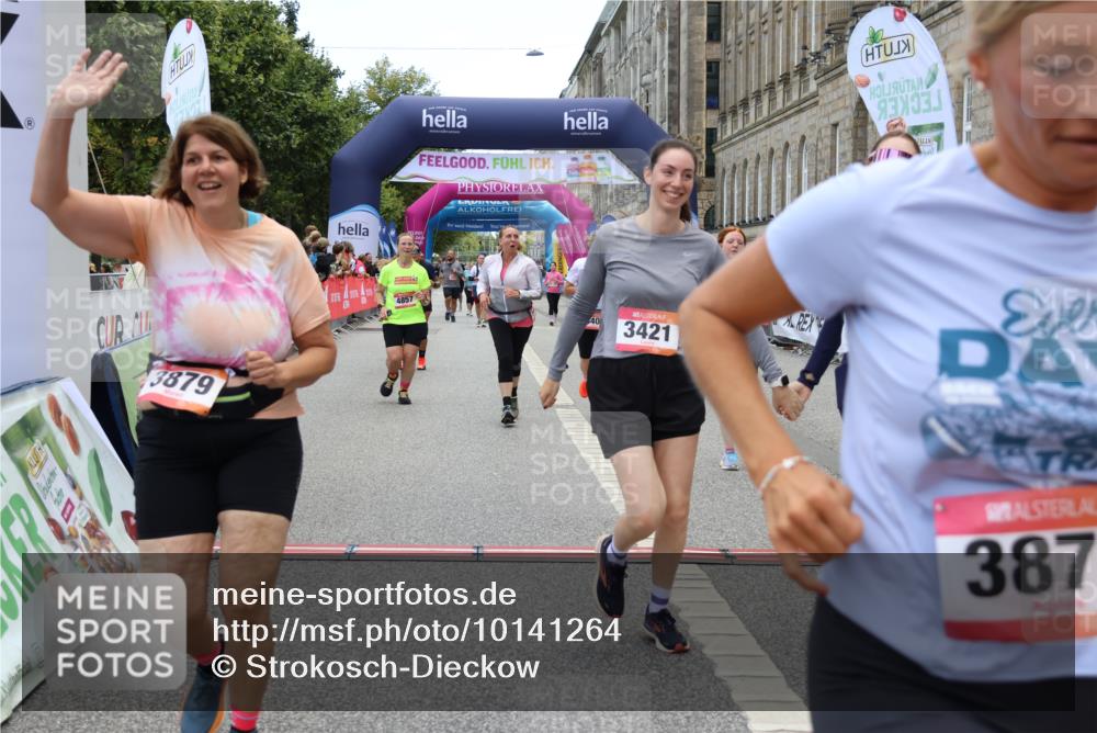 06.09.2026 - CURREX Alsterlauf Strokosch-Dieckow http://msf.ph/oto/10141264 06.09.2026 10:18:45 Ziel 2271, 2287, 2651, 3052, 3421, 3875, 3879, 4406, 4560, 4648, 4857, 5394, 5489, 6067 meine-sportfotos.de