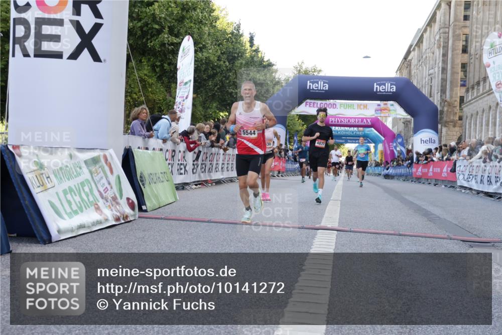06.09.2026 - CURREX Alsterlauf Yannick Fuchs http://msf.ph/oto/10141272 06.09.2026 09:46:38 Ziel 2556, 2563, 2683, 2752, 4663, 4877, 5430, 5544, 6109 meine-sportfotos.de