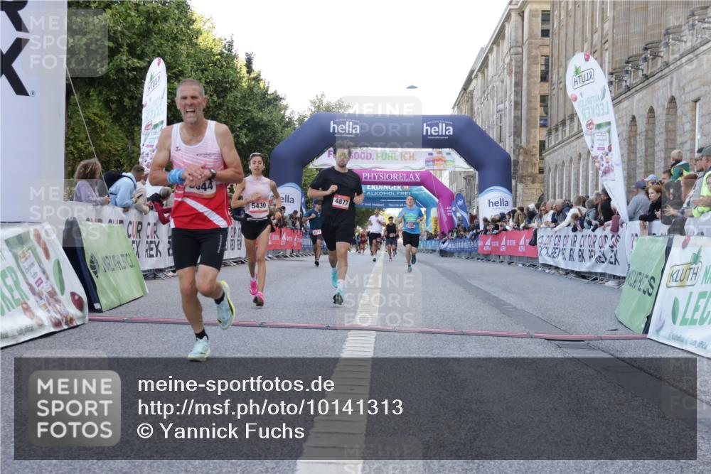 06.09.2026 - CURREX Alsterlauf Yannick Fuchs http://msf.ph/oto/10141313 06.09.2026 09:46:38 Ziel 2556, 2563, 2683, 2752, 4663, 4877, 5430, 5544, 6109 meine-sportfotos.de