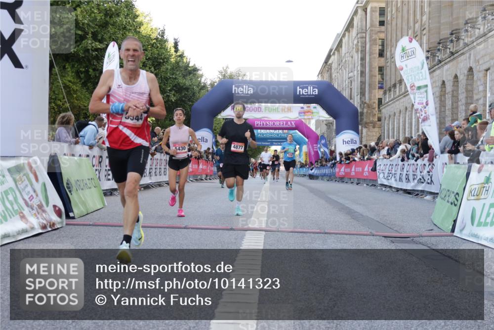 06.09.2026 - CURREX Alsterlauf Yannick Fuchs http://msf.ph/oto/10141323 06.09.2026 09:46:38 Ziel 2556, 2563, 2683, 2752, 4663, 4877, 5430, 5544, 6109 meine-sportfotos.de