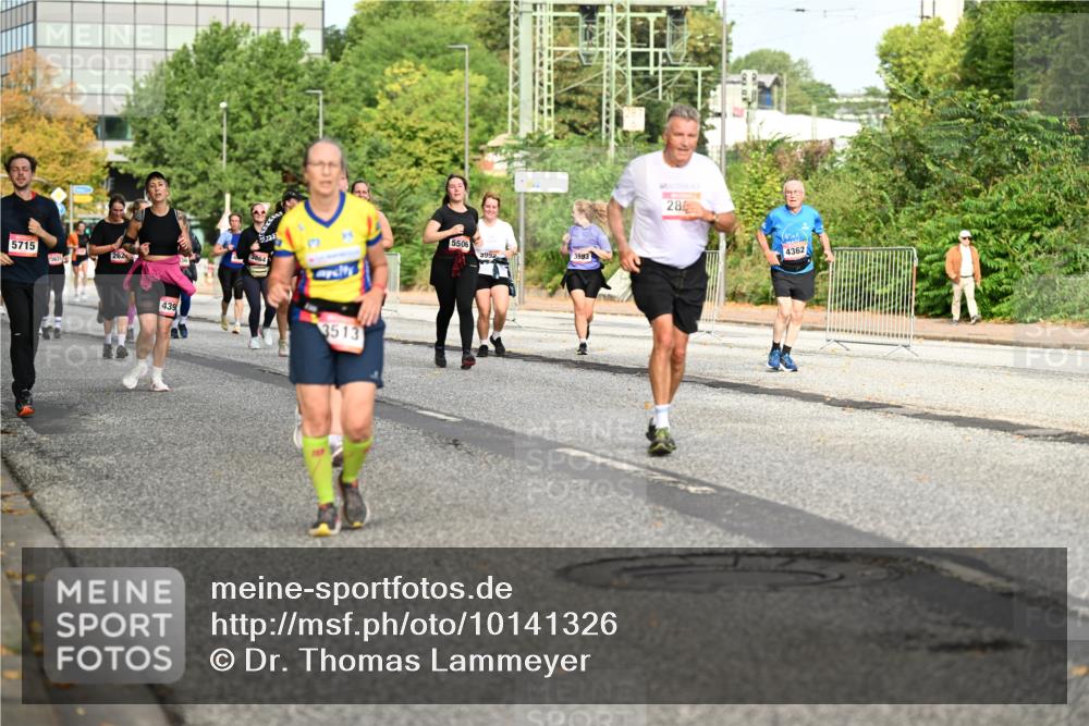 06.09.2026 - CURREX Alsterlauf Dr. Thomas Lammeyer http://msf.ph/oto/10141326 06.09.2026 10:10:03 Laufen 5715, 3631, 262, 439, 3864, 57, 5506, 3993, 3513, 28, 4362 meine-sportfotos.de