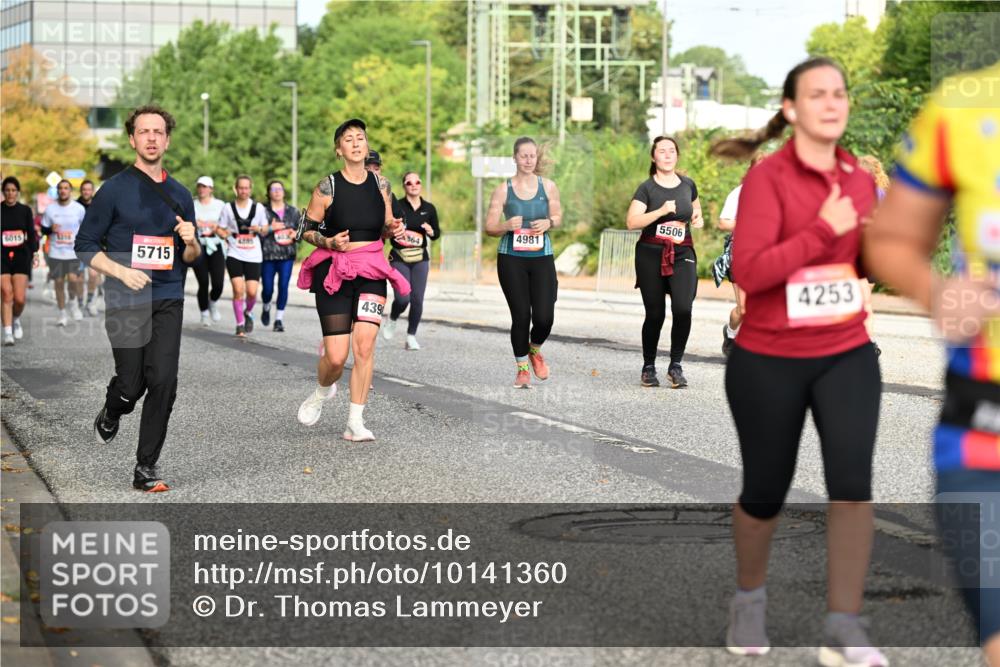 06.09.2026 - CURREX Alsterlauf Dr. Thomas Lammeyer http://msf.ph/oto/10141360 06.09.2026 10:10:07 Laufen 6015, 5715, 4885, 439, 4981, 5506, 4253 meine-sportfotos.de