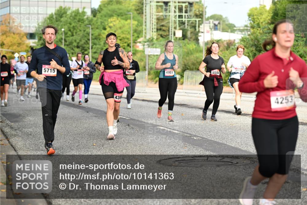 06.09.2026 - CURREX Alsterlauf Dr. Thomas Lammeyer http://msf.ph/oto/10141363 06.09.2026 10:10:07 Laufen 3992, 5506, 5715, 386, 4981, 405, 6015, 439, 4253 meine-sportfotos.de