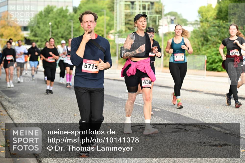 06.09.2026 - CURREX Alsterlauf Dr. Thomas Lammeyer http://msf.ph/oto/10141378 06.09.2026 10:10:09 Laufen 46, 4981, 5715, 439, 5506 meine-sportfotos.de