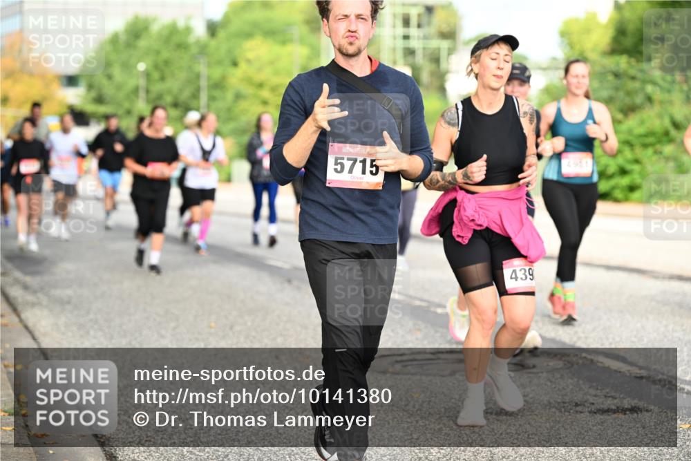06.09.2026 - CURREX Alsterlauf Dr. Thomas Lammeyer http://msf.ph/oto/10141380 06.09.2026 10:10:09 Laufen 5715, 439 meine-sportfotos.de