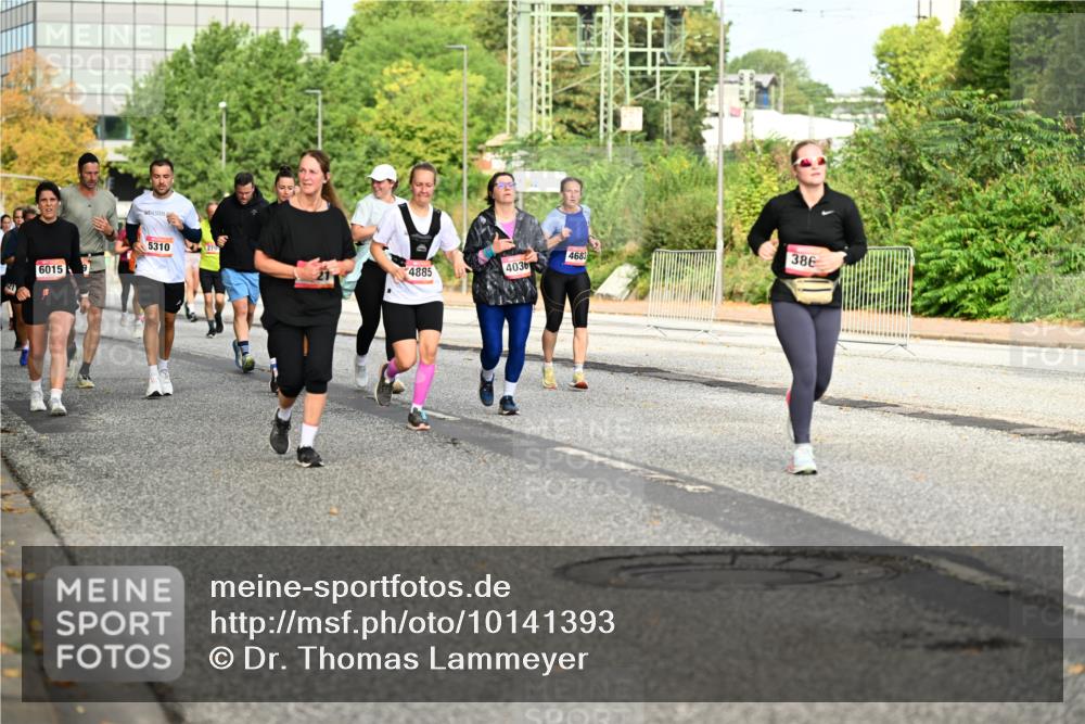 06.09.2026 - CURREX Alsterlauf Dr. Thomas Lammeyer http://msf.ph/oto/10141393 06.09.2026 10:10:11 Laufen 6015, 5310, 4683, 4885, 4036, 386 meine-sportfotos.de