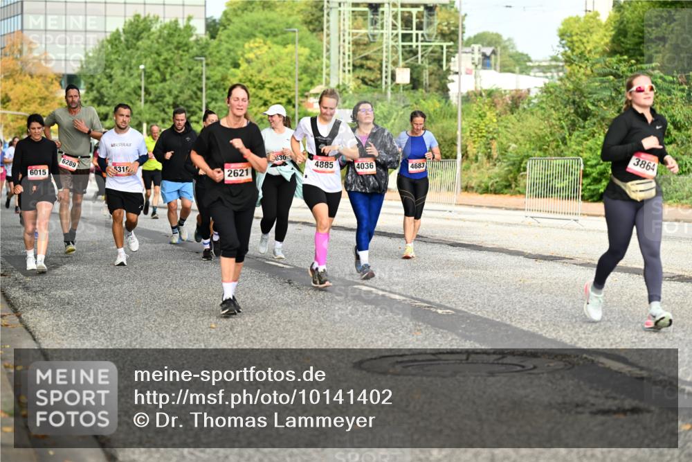 06.09.2026 - CURREX Alsterlauf Dr. Thomas Lammeyer http://msf.ph/oto/10141402 06.09.2026 10:10:12 Laufen 6015, 6289, 630, 4885, 5316, 4036, 4683, 2621, 3864 meine-sportfotos.de