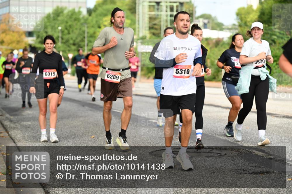 06.09.2026 - CURREX Alsterlauf Dr. Thomas Lammeyer http://msf.ph/oto/10141438 06.09.2026 10:10:16 Laufen 6289, 6015, 1, 5310, 2, 3630 meine-sportfotos.de
