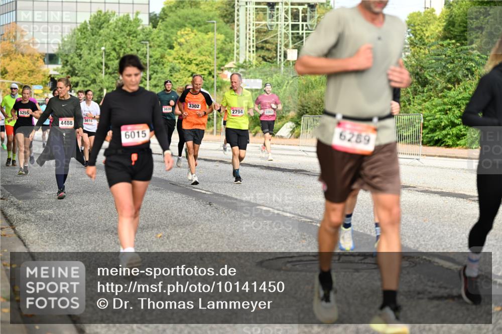 06.09.2026 - CURREX Alsterlauf Dr. Thomas Lammeyer http://msf.ph/oto/10141450 06.09.2026 10:10:18 Laufen 5255, 4488, 5616, 6015, 3302, 3828, 2794, 5363, 6289 meine-sportfotos.de