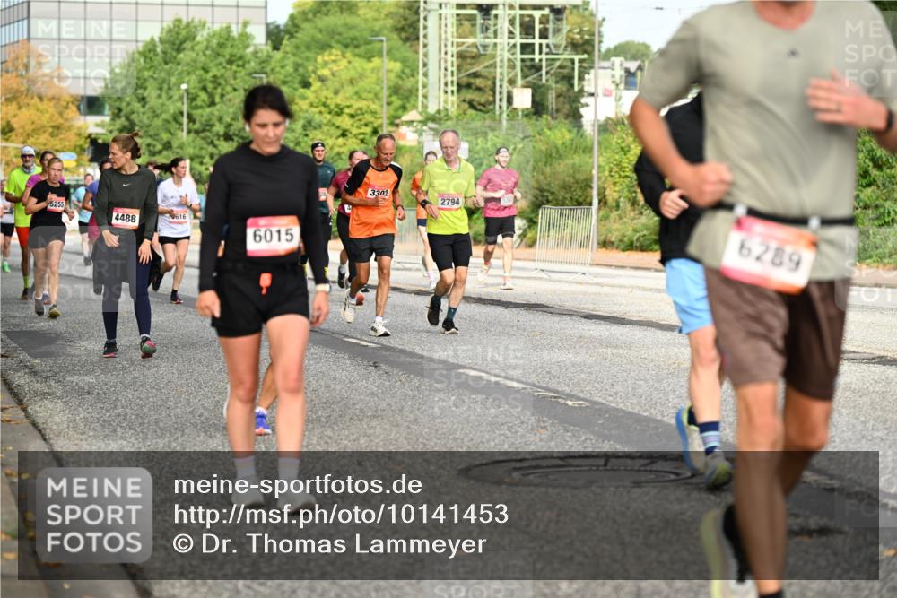 06.09.2026 - CURREX Alsterlauf Dr. Thomas Lammeyer http://msf.ph/oto/10141453 06.09.2026 10:10:18 Laufen 5255, 4488, 6015, 3302, 2794, 6289 meine-sportfotos.de