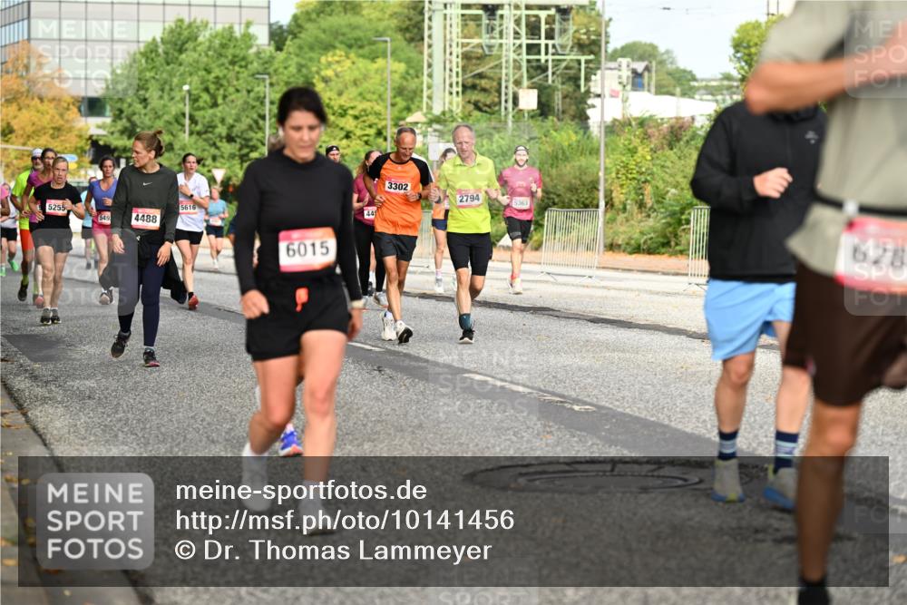 06.09.2026 - CURREX Alsterlauf Dr. Thomas Lammeyer http://msf.ph/oto/10141456 06.09.2026 10:10:19 Laufen 5616, 5255, 549, 4488, 6015, 445, 3302, 2794, 5363, 628 meine-sportfotos.de