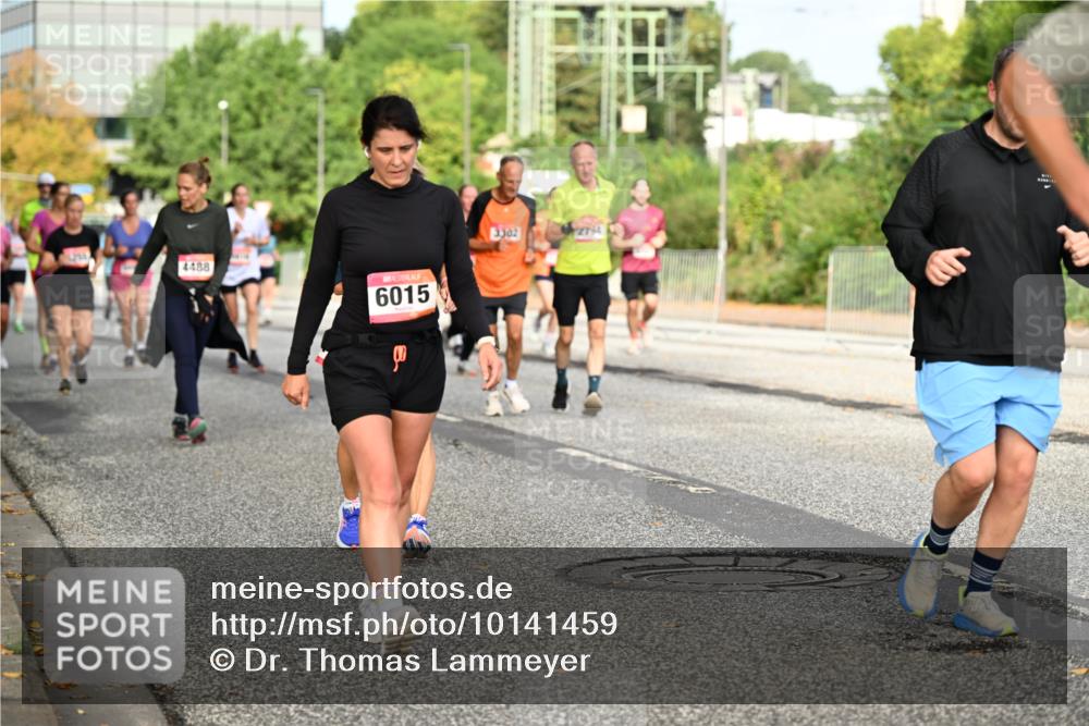 06.09.2026 - CURREX Alsterlauf Dr. Thomas Lammeyer http://msf.ph/oto/10141459 06.09.2026 10:10:19 Laufen 4488, 6015, 3302 meine-sportfotos.de