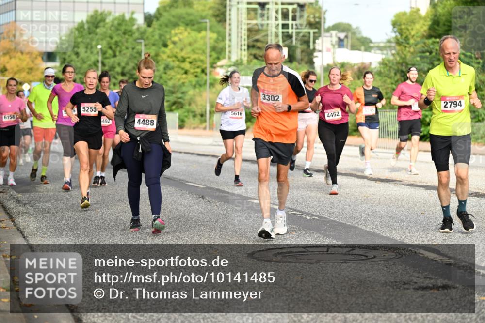 06.09.2026 - CURREX Alsterlauf Dr. Thomas Lammeyer http://msf.ph/oto/10141485 06.09.2026 10:10:22 Laufen 5255, 5616, 6158, 492, 4488, 3302, 4452, 5395, 2794 meine-sportfotos.de