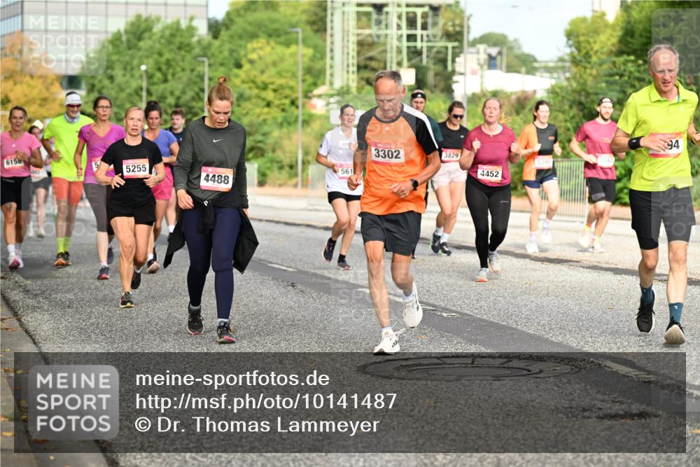 06.09.2026 - CURREX Alsterlauf Dr. Thomas Lammeyer http://msf.ph/oto/10141487 06.09.2026 10:10:22 Laufen 94, 3302, 3829, 5395, 363, 6158, 5255, 561, 4452, 4488 meine-sportfotos.de