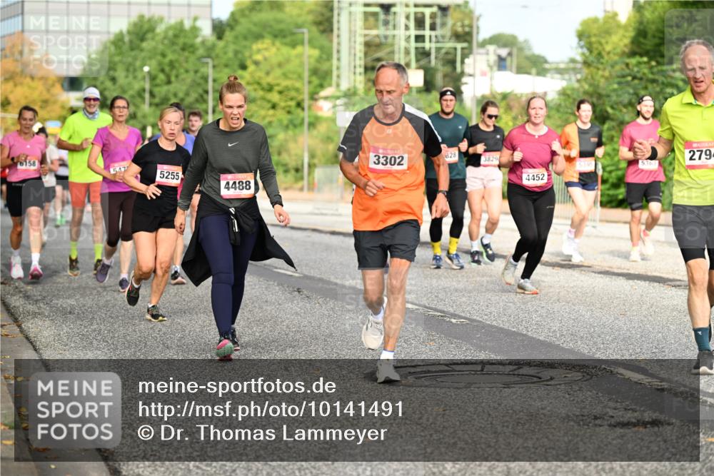 06.09.2026 - CURREX Alsterlauf Dr. Thomas Lammeyer http://msf.ph/oto/10141491 06.09.2026 10:10:23 Laufen 6158, 3302, 828, 3829, 547, 5363, 5255, 4452, 4488, 279 meine-sportfotos.de