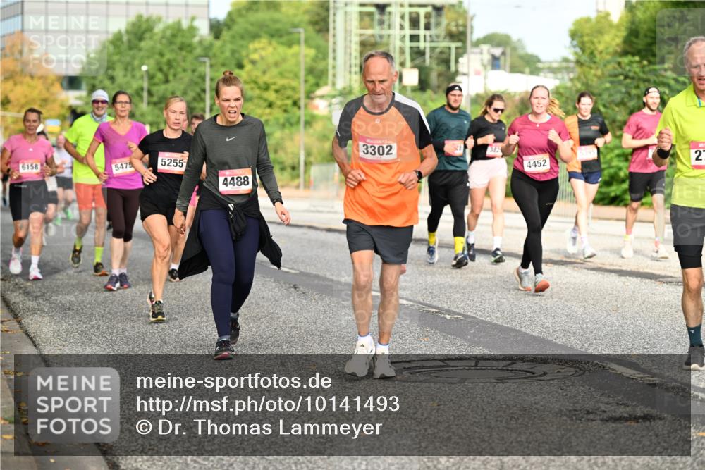 06.09.2026 - CURREX Alsterlauf Dr. Thomas Lammeyer http://msf.ph/oto/10141493 06.09.2026 10:10:23 Laufen 6158, 5475, 5255, 4488, 3302, 382, 4452, 5395, 27 meine-sportfotos.de