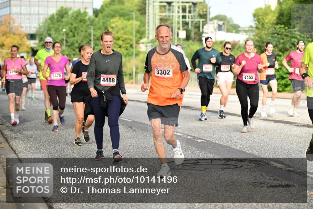 06.09.2026 - CURREX Alsterlauf Dr. Thomas Lammeyer http://msf.ph/oto/10141496 06.09.2026 10:10:23 Laufen 615, 5475, 4488, 3828, 3829, 3302, 5395, 4452 meine-sportfotos.de
