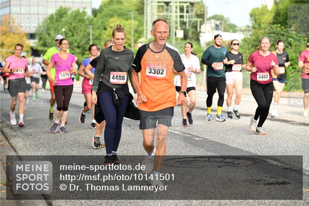 06.09.2026 - CURREX Alsterlauf Dr. Thomas Lammeyer http://msf.ph/oto/10141501 06.09.2026 10:10:24 Laufen 58, 5475, 4488, 3302, 828, 3829, 16, 4452 meine-sportfotos.de
