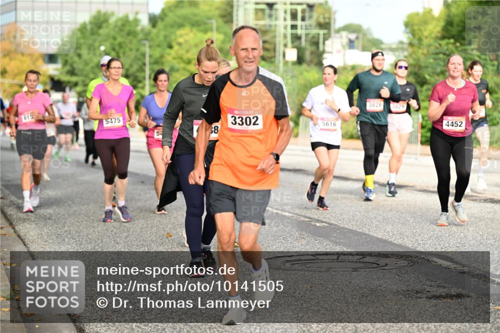 06.09.2026 - CURREX Alsterlauf Dr. Thomas Lammeyer http://msf.ph/oto/10141505 06.09.2026 10:10:24 Laufen 5475, 8, 3302, 5616, 3828, 3829, 4452 meine-sportfotos.de