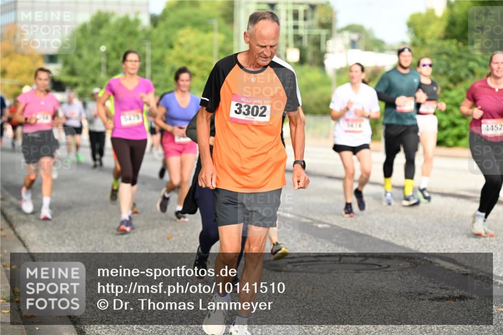 06.09.2026 - CURREX Alsterlauf Dr. Thomas Lammeyer http://msf.ph/oto/10141510 06.09.2026 10:10:24 Laufen 5479, 3302, 16, 4452 meine-sportfotos.de