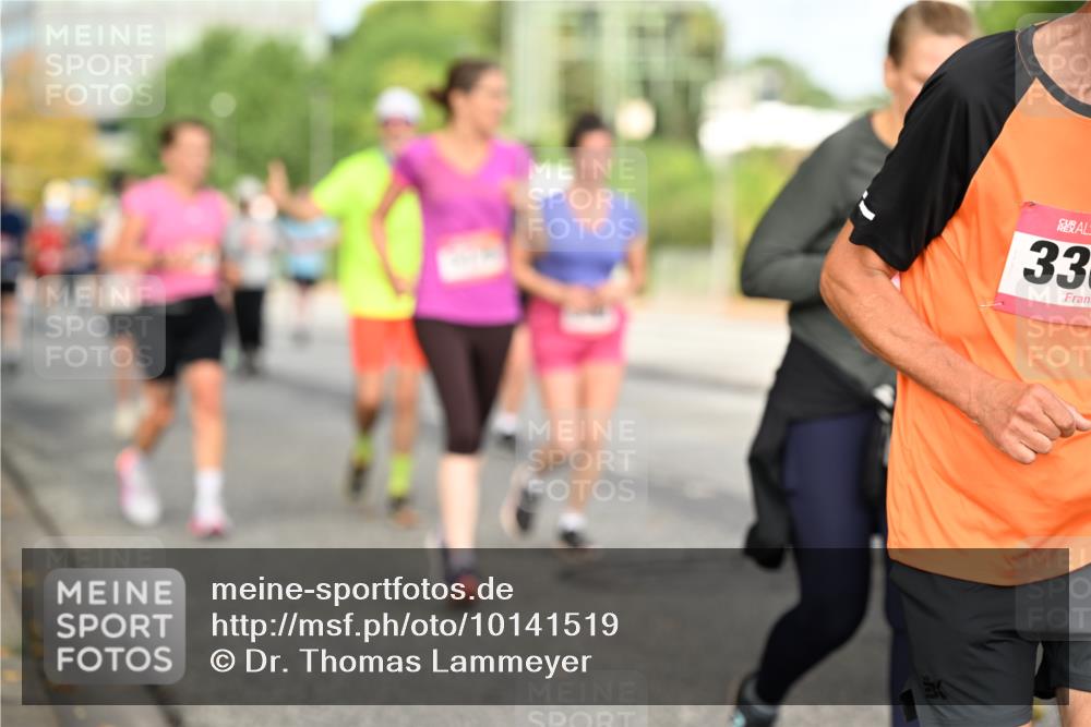 06.09.2026 - CURREX Alsterlauf Dr. Thomas Lammeyer http://msf.ph/oto/10141519 06.09.2026 10:10:26 Laufen 33 meine-sportfotos.de