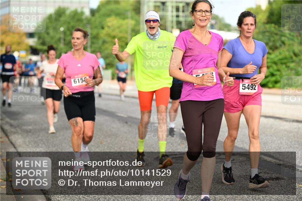 06.09.2026 - CURREX Alsterlauf Dr. Thomas Lammeyer http://msf.ph/oto/10141529 06.09.2026 10:10:27 Laufen 615, 5492 meine-sportfotos.de