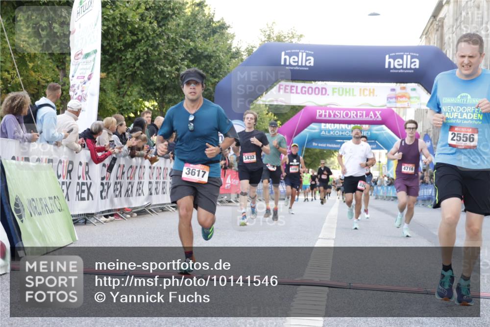 06.09.2026 - CURREX Alsterlauf Yannick Fuchs http://msf.ph/oto/10141546 06.09.2026 09:46:43 Ziel 2556, 3432, 3617, 4716, 4877, 4890, 5430, 5544, 8092, 8249 meine-sportfotos.de